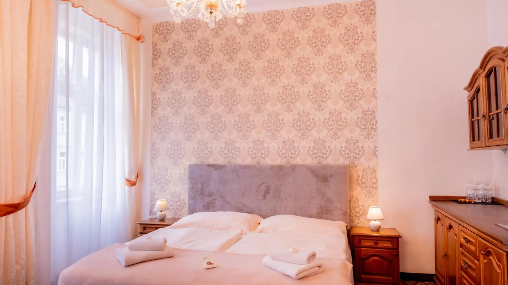 Hotel Praga Karlovy Vary 0*,